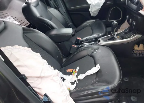 2018 Jeep Compass Latitude 4X4 from USA, damaged, VIN 3C4NJDBB8JT307154